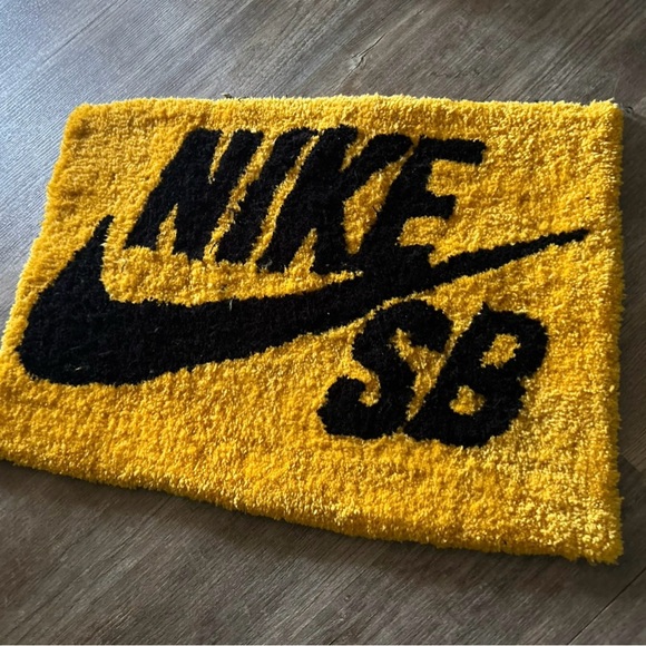 Nike SB rugs / custom made rugs (your design) - Picture 2 of 5